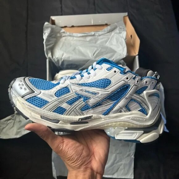 Balenciaga Runners "light blue" - Picture 2 of 5